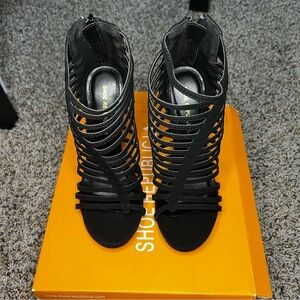 Shoe Republic Black Heels Sz 6